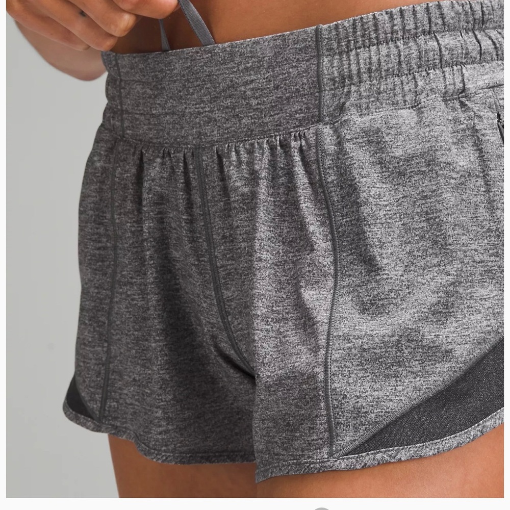 Lululemon Athletica Hotty Hot Low-Rise lined shorts 2.5”
